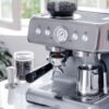 cafetera con molinillo
